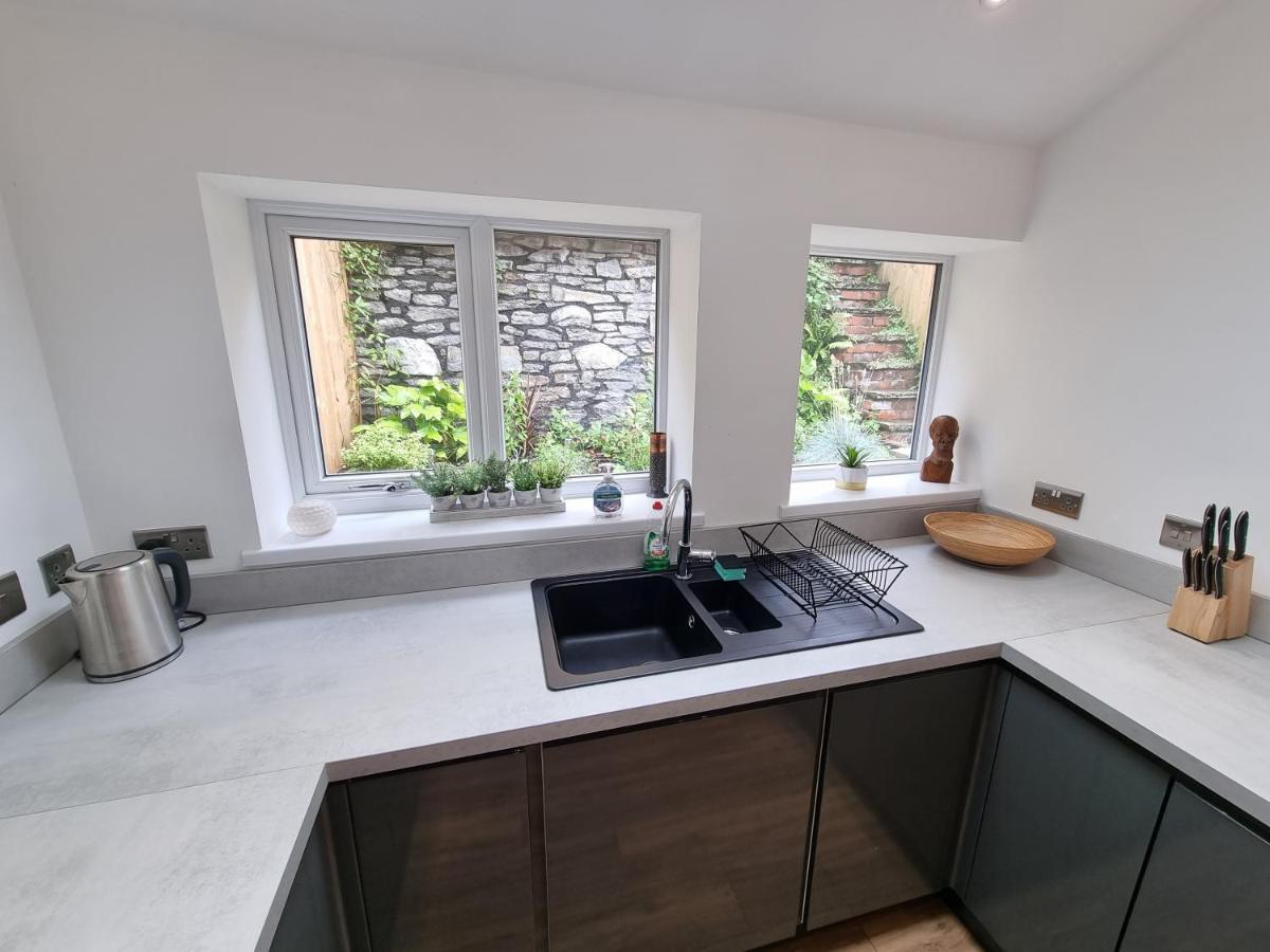 Hill View Villa Abertillery ภายนอก รูปภาพ