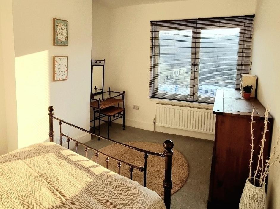 Hill View Villa Abertillery ภายนอก รูปภาพ