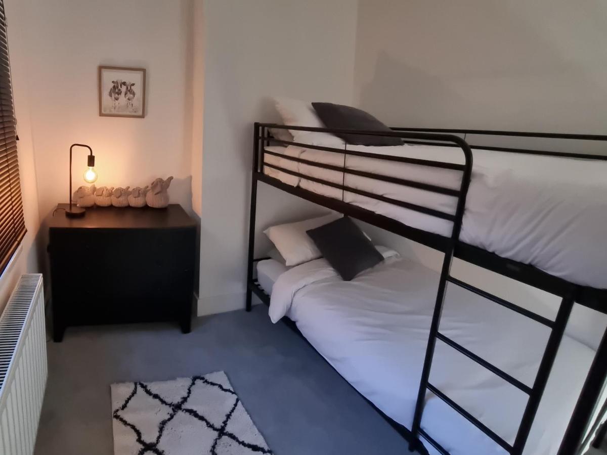 Hill View Villa Abertillery ภายนอก รูปภาพ
